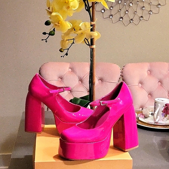 Mary Jane💞 comfortable platform heels! - Picture 1 of 12